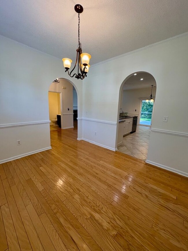 Building Photo - Lovely Updated Home in Grand Oaks