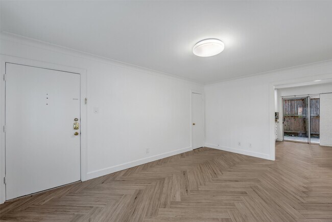 Building Photo - 4040 San Felipe St