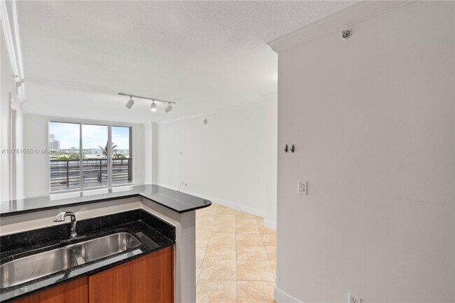 Building Photo - 325 S Biscayne Blvd