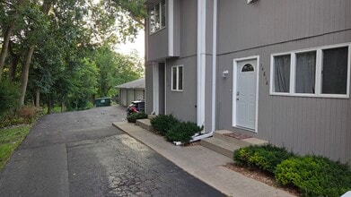 Building Photo - 14816 S Penn Rd