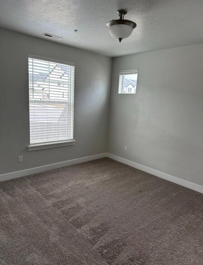 Building Photo - 3896 W 1850 N