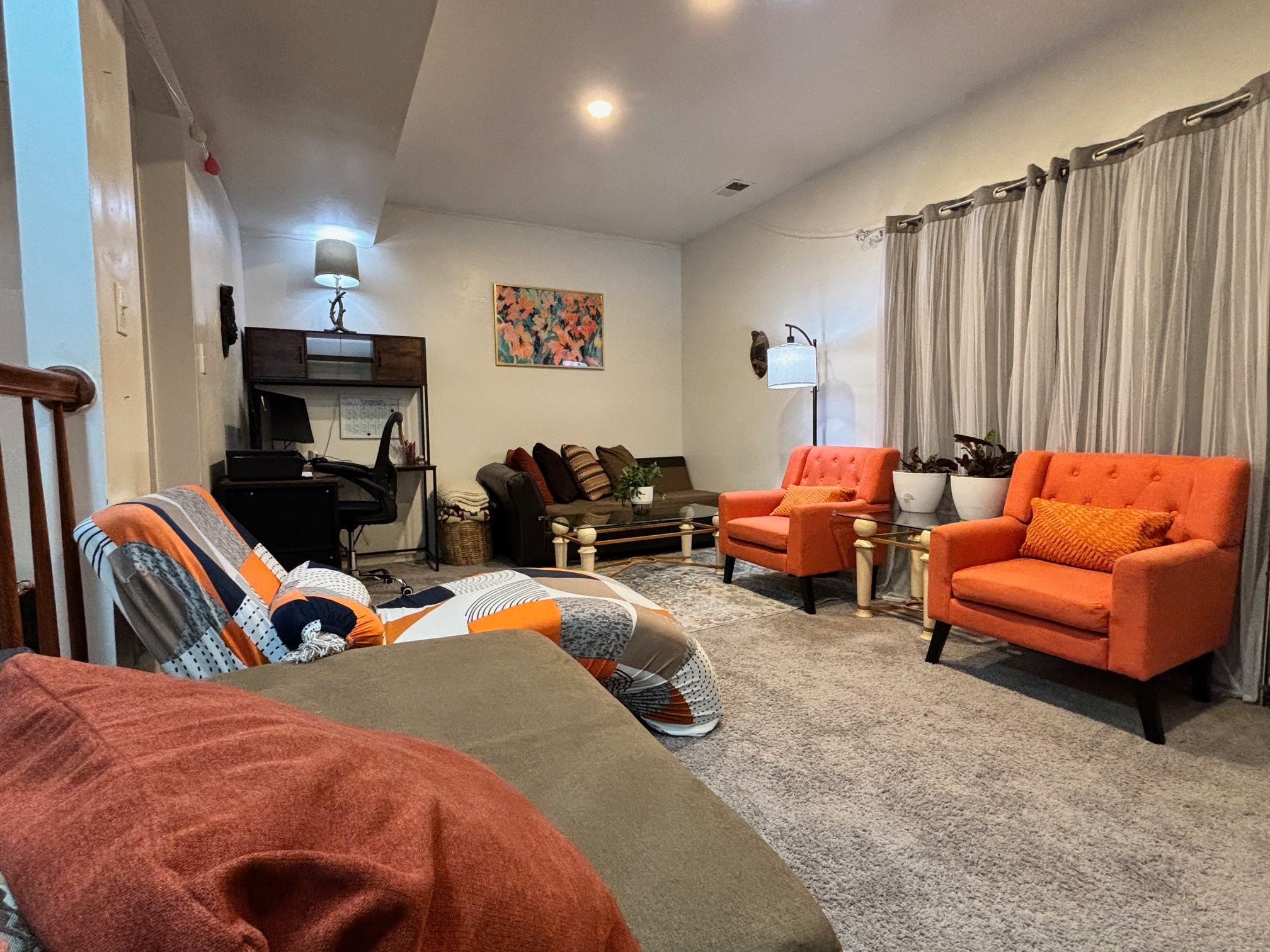 Living Room - 8719 East Grv