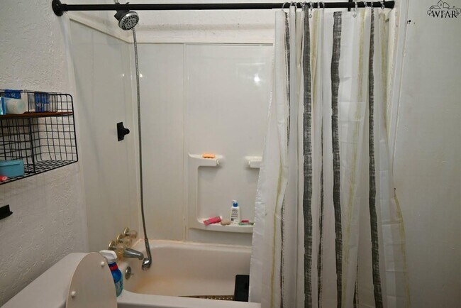 Building Photo - 1714 7th St