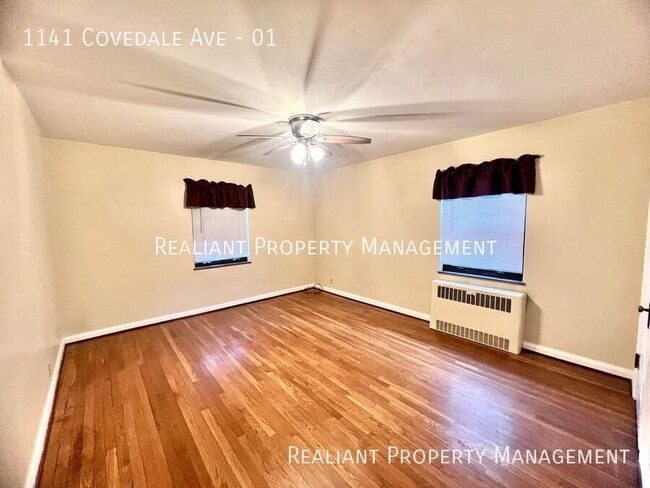 Building Photo - 1141 Covedale Ave