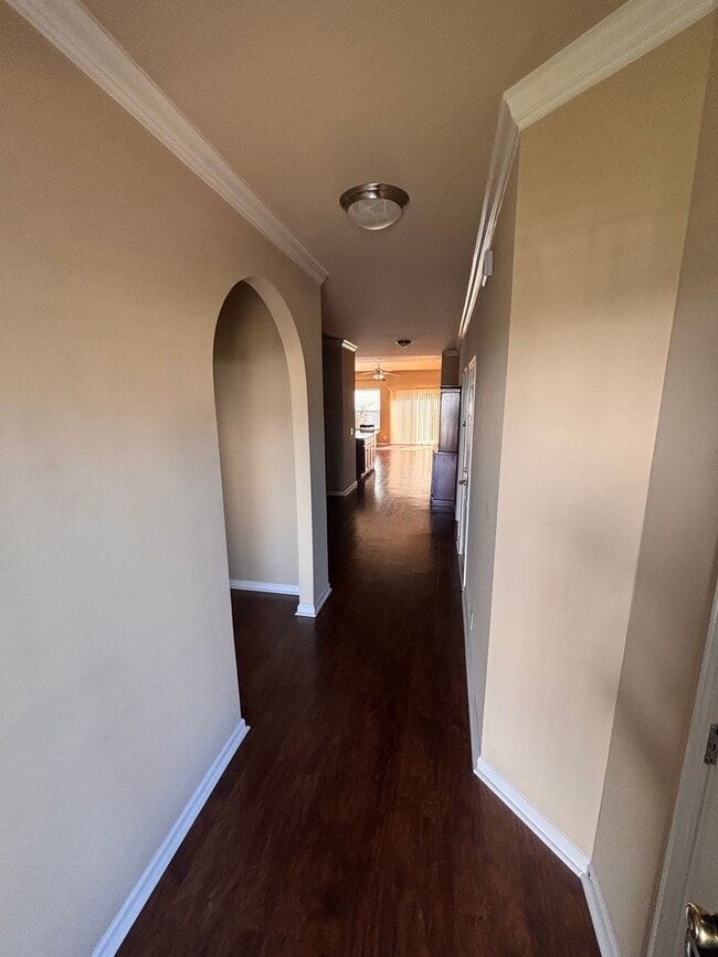 Building Photo - Beautiful 2-Bed, 2.5-Bath Townhouse in Har...