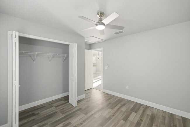 Building Photo - Available Now! Tastefully Designed 3 Bed, 2 Bath Home