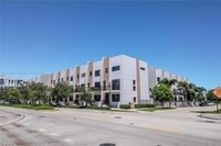 Building Photo - 113 NE 6th St