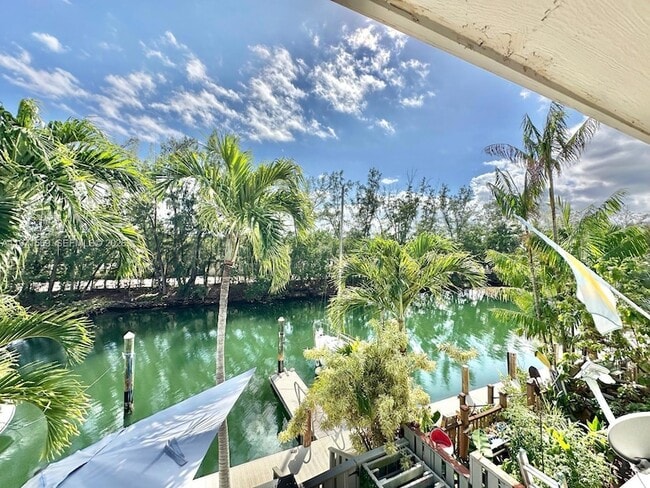 Building Photo - 3736 NE 166th St