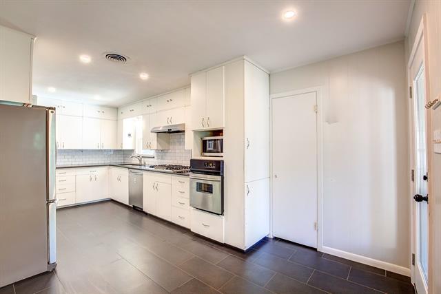 Building Photo - 6562 Locke Ave