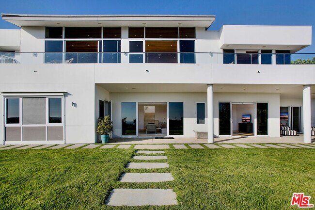 Building Photo - 27454 Winding Way