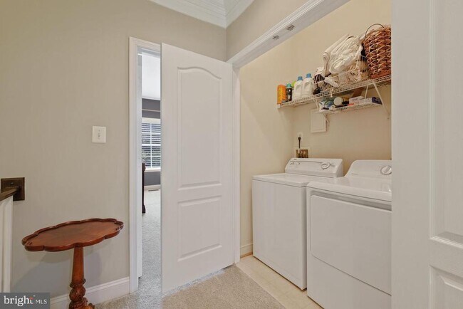 Building Photo - 10214 Nuthatch Dr