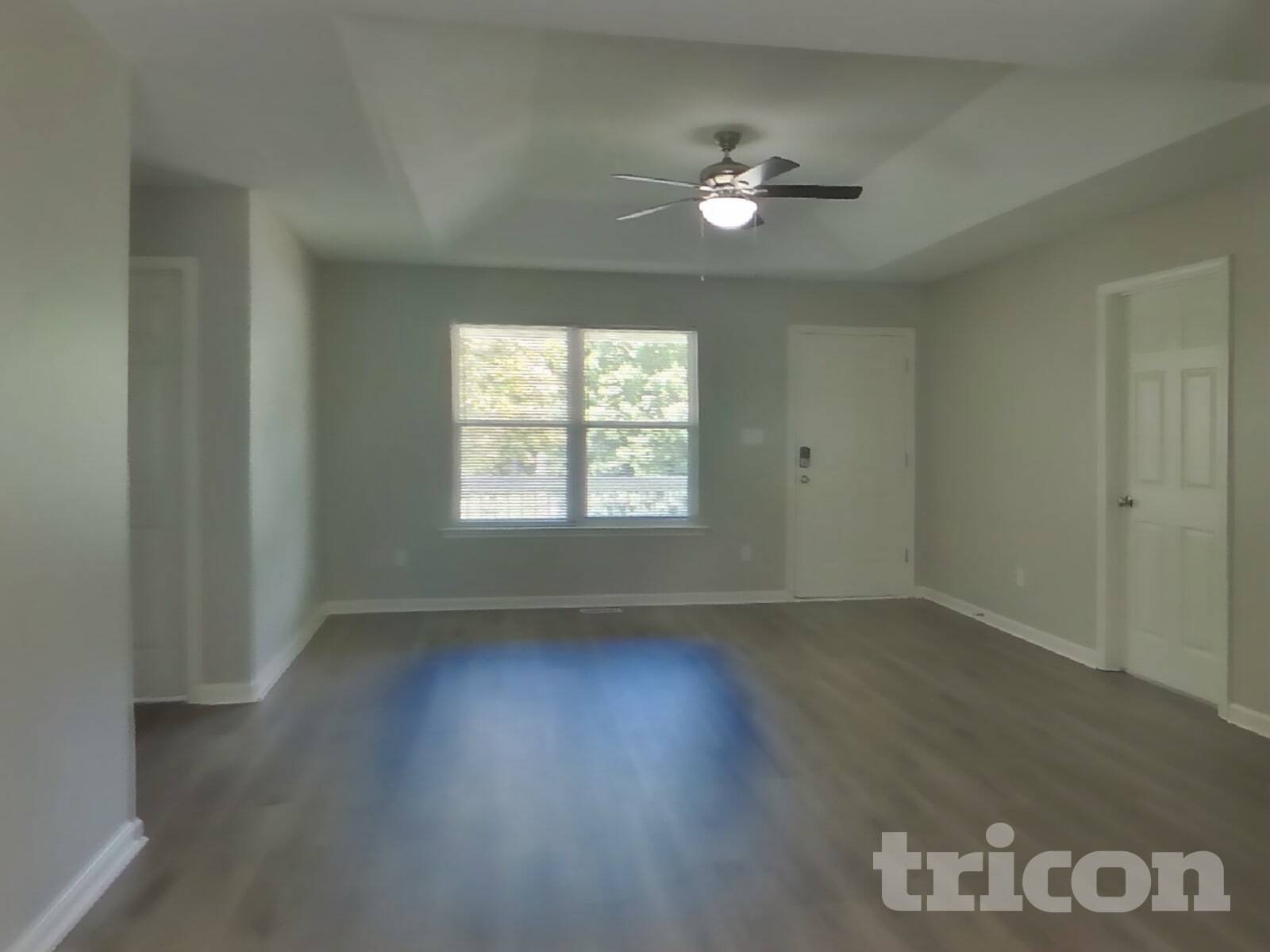 Building Photo - 2425 Saluda Dr