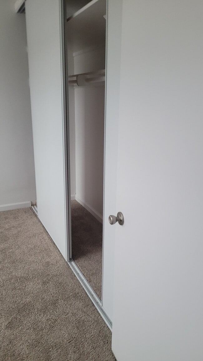 Building Photo - 11841 Old River School Rd