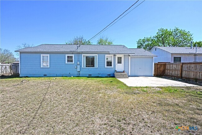 Building Photo - 315 Winburn Ave