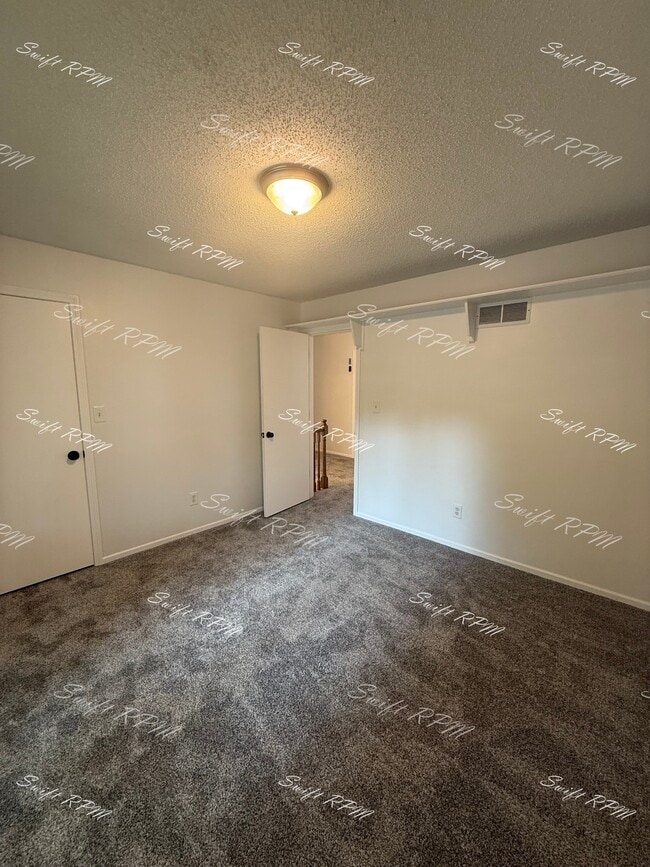 Building Photo - 11642 Grant Dr