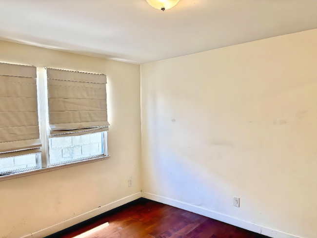Building Photo - 5846 Haas Ave