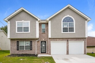 Building Photo - 2099 Mulberry Ln