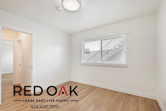 Building Photo - 515 S St Andrews Pl