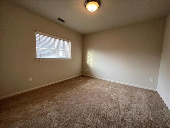 Building Photo - 13006 Balsam Lake Ct