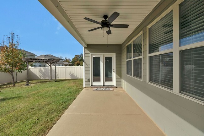 Building Photo - One story home in Westlawn Neighborhood in...