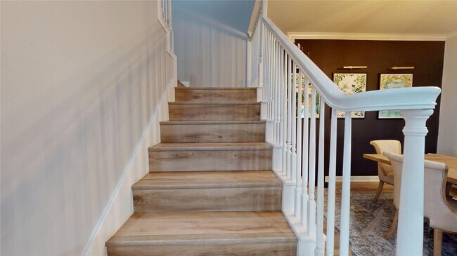 Building Photo - 17 Waugh Dr