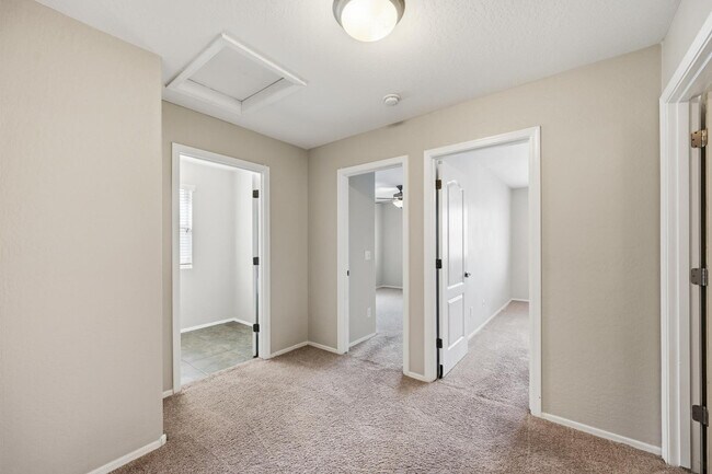 Building Photo - 1637 S Wildrose