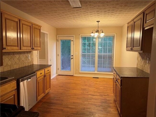 Building Photo - 4170 Longmont Dr