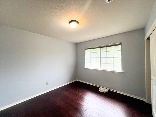 Building Photo - 12416 Beartrap Ln