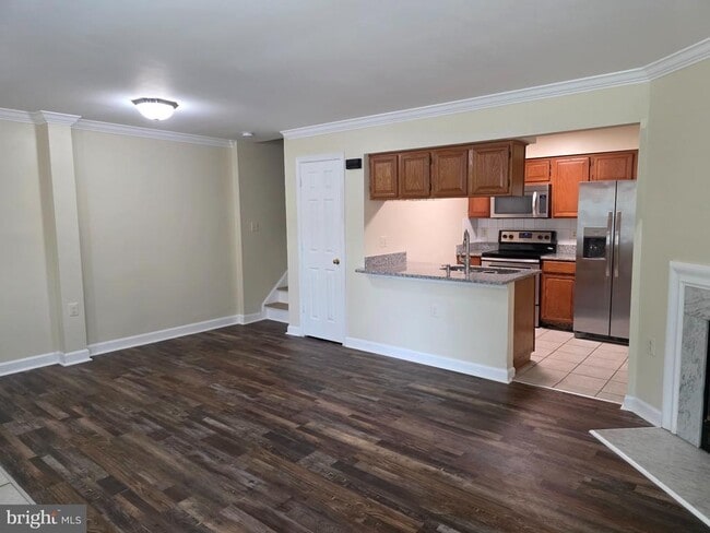 Building Photo - 12119 Salemtown Dr