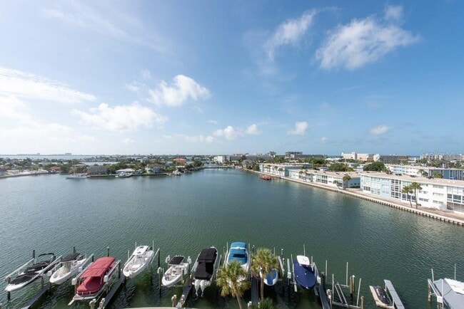 Building Photo - 400 64th Ave