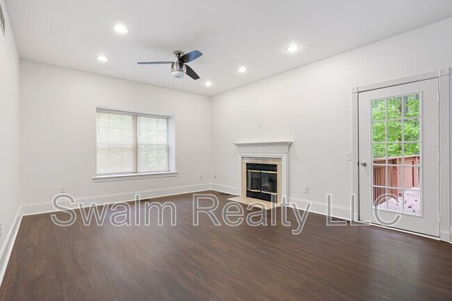 Building Photo - 240 Timber Knoll Dr