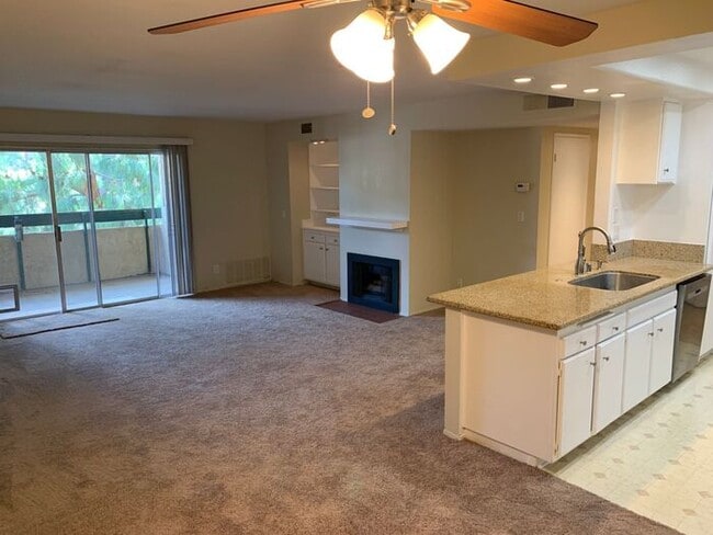 Building Photo - GREAT & SPACIOUS 2BD 2BA FOR LEASE!