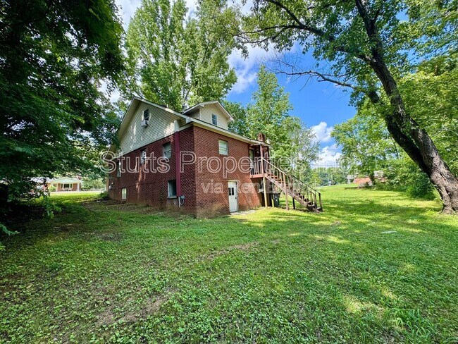 Building Photo - 237 County Rd 457