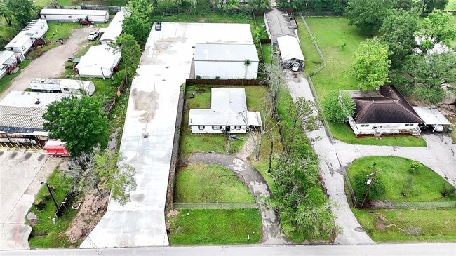 Building Photo - 22316 E Martin Dr