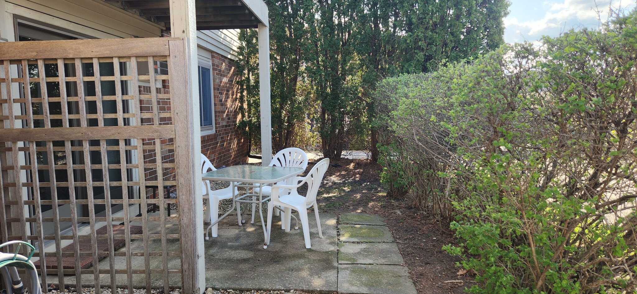 patio set included - 5586 Guilford Rd