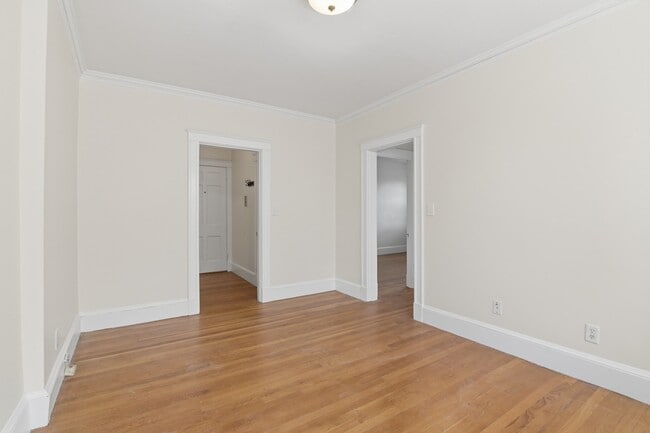 Building Photo - 17 Greenleaf St