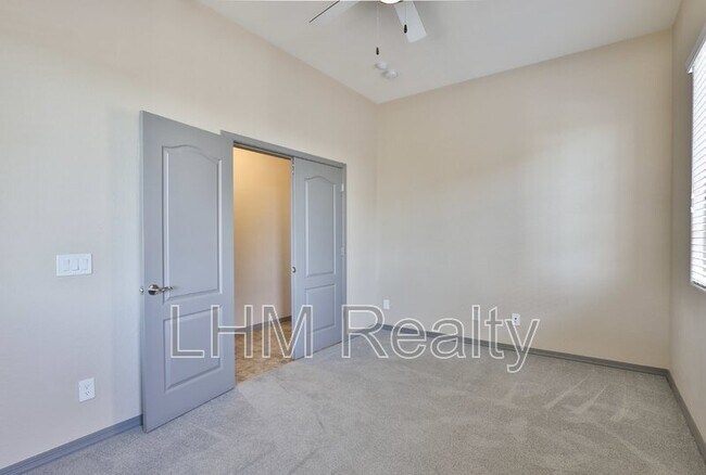 Building Photo - 3156 E Austin Dr