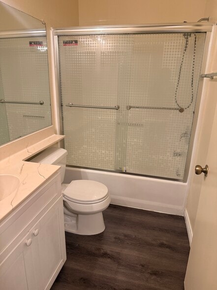 Building Photo - 430 N Chester Ave