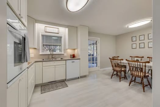 Building Photo - 5013 Emerald Dr