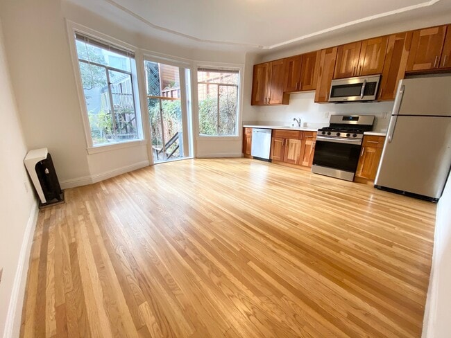 Primary Photo - 1275 Washington St