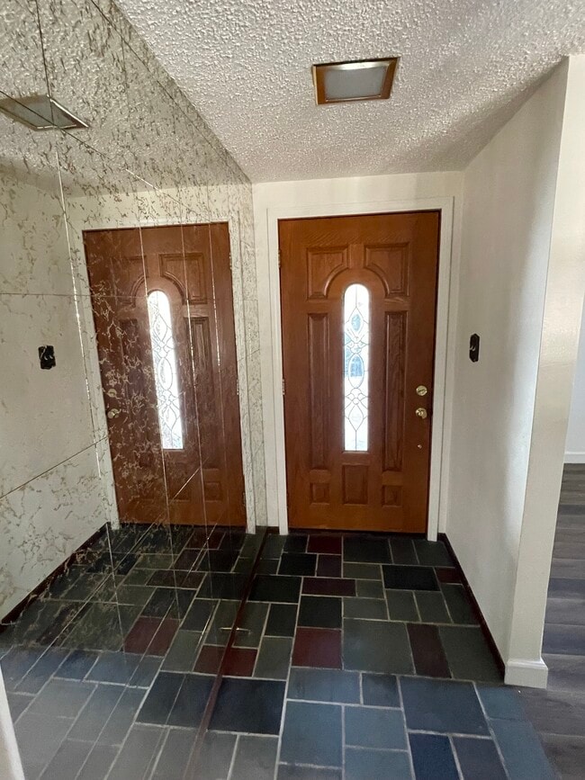 Building Photo - 1309 Cardinal St