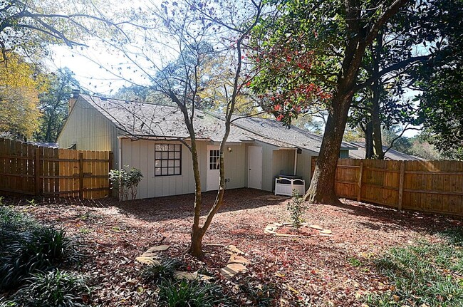 Building Photo - 1114 Brafforton Dr