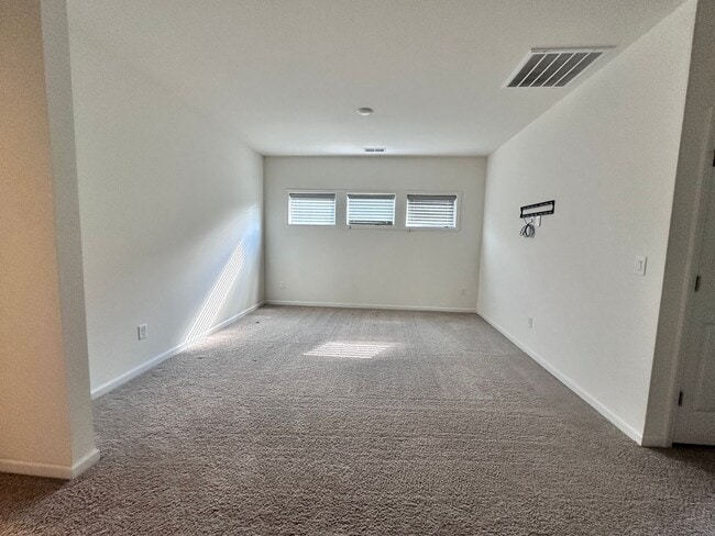 Building Photo - 15217 Shallow Ridge Rd