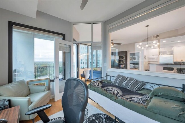 Building Photo - 2828 Peachtree Rd NW