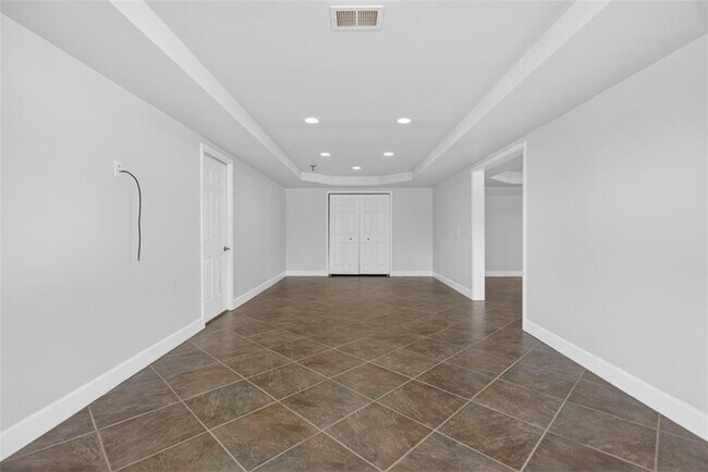 Building Photo - 4537 Grandview Pkwy
