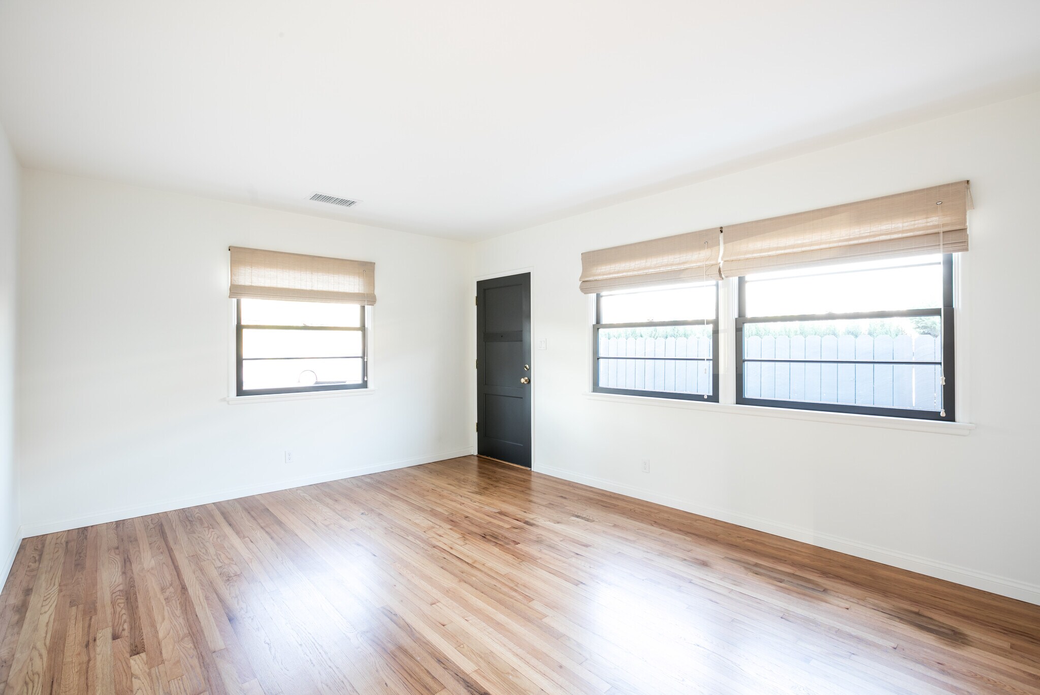 hardwood floors throughout - 11112 Exposition Blvd