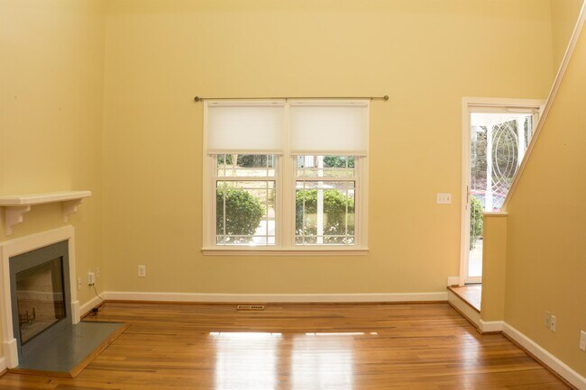 Building Photo - 115 London Plain Ct