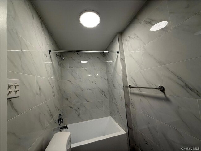 Building Photo - 144 Jersey Ave