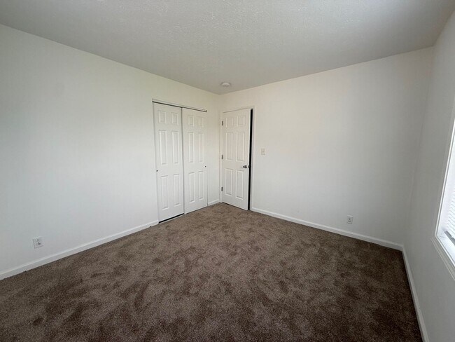 Building Photo - Newly rehab, three bedroom, one bath and Christian Park with a fence yard.