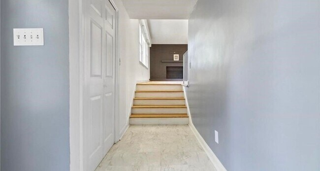 Building Photo - 1820 McGougan Rd